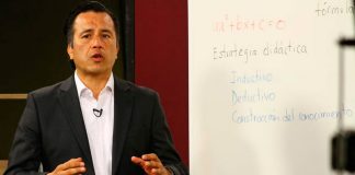 Cuitláhuac García imparte primera clase de "Matemáticas para todos"