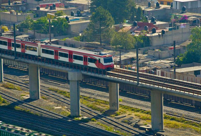 tren suburbano