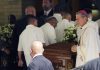 Dan el último adiós a maestra muerta en Uvalde y a su marido