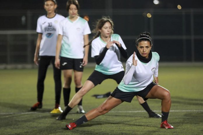 El fútbol femenino avanza en Medio Oriente