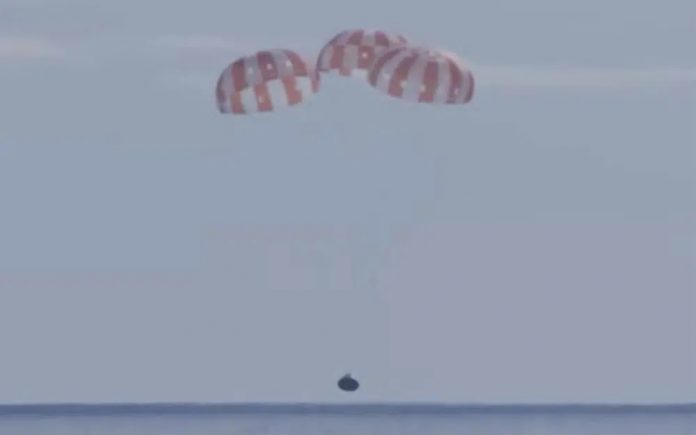 La cápsula Orion de la NASA regresa a la Tierra