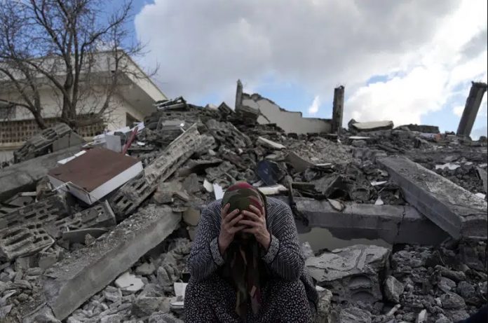 escombros sismo turquia