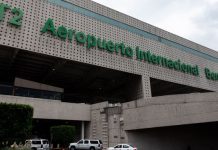 Aseguran 156 toneladas de mercancía ilícita y armas en el AICM