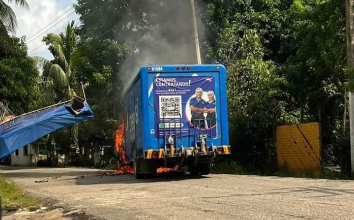 camion incendiado villahermosa