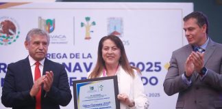 Otorgan distinción Venera Cuernavaca 2025 a gobernadora de Morelos
