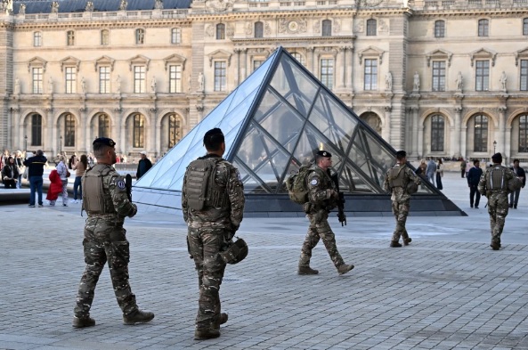 louvre