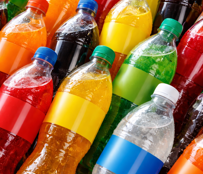 refrescos De acuerdo con los indicadores de Banxico, las familias mexicanas no verán incrementos adicionales en la canasta básica, ya que el impacto de los nuevos impuestos al refresco quedó encapsulado.