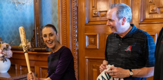 Claudia Sheinbaum recibe a directivos de la MLB y jugadores en Palacio Nacional