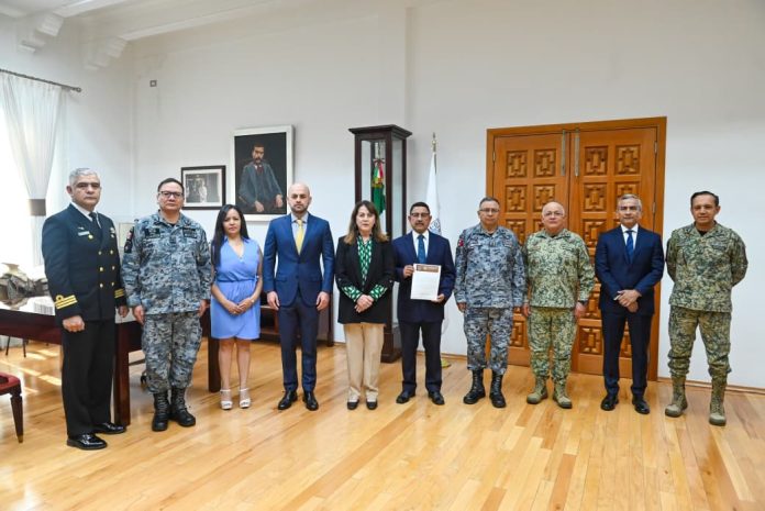 La gobernadora Margarita González Saravia tomó protesta al General José Luis Bucio Quiroz como nuevo titular de la SSPC en Morelos.