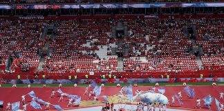Canadá inaugura el Mundial entre fallas técnicas y gradas vacías