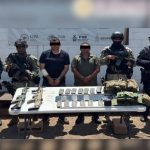 Elementos del Ejército Mexicano y la Guardia Nacional resguardando un operativo federal contra el Cártel de Sinaloa.