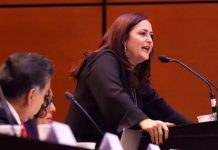 Trabajadores del sector maquilador acuden a las ventanillas federales para ratificar la denuncia contra Susana Prieto por fallas sindicales