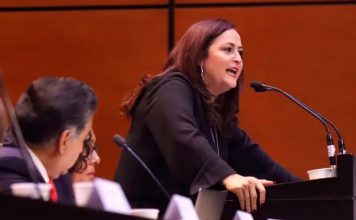 Presentan denuncia contra Susana Prieto ante la Secretaría Anticorrupción Trabajadores del sector maquilador acuden a las ventanillas federales para ratificar la denuncia contra Susana Prieto por fallas sindicales