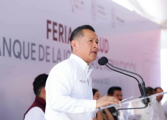 Fachada de la Fiscalia General de Michoacan durante la presentacion de la solicitud de licencia de su titular