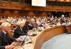Alerta global de la ONU: Los grupos criminales de México expanden laboratorios químicos hacia Asia y Europa Gráficos coloniales e instalaciones de la ONU en Viena durante la presentación del reporte sobre el mercado mundial de metanfetamina.