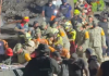 Rescatistas del Ejército mexicano salvan a niño en Venezuela