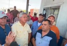 Extrabajadores de Ahmsa bloquean accesos para impedir salida de maquinaria